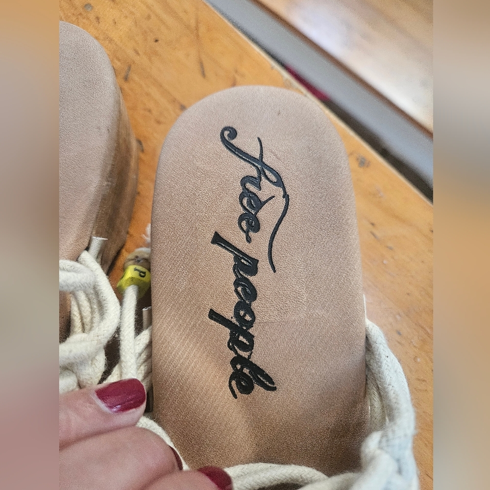 FREE PEOPLE Candy crochet clog w/lace up ankle - Picture 5 of 8